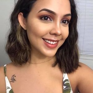 Meet your Posher, Alejandra